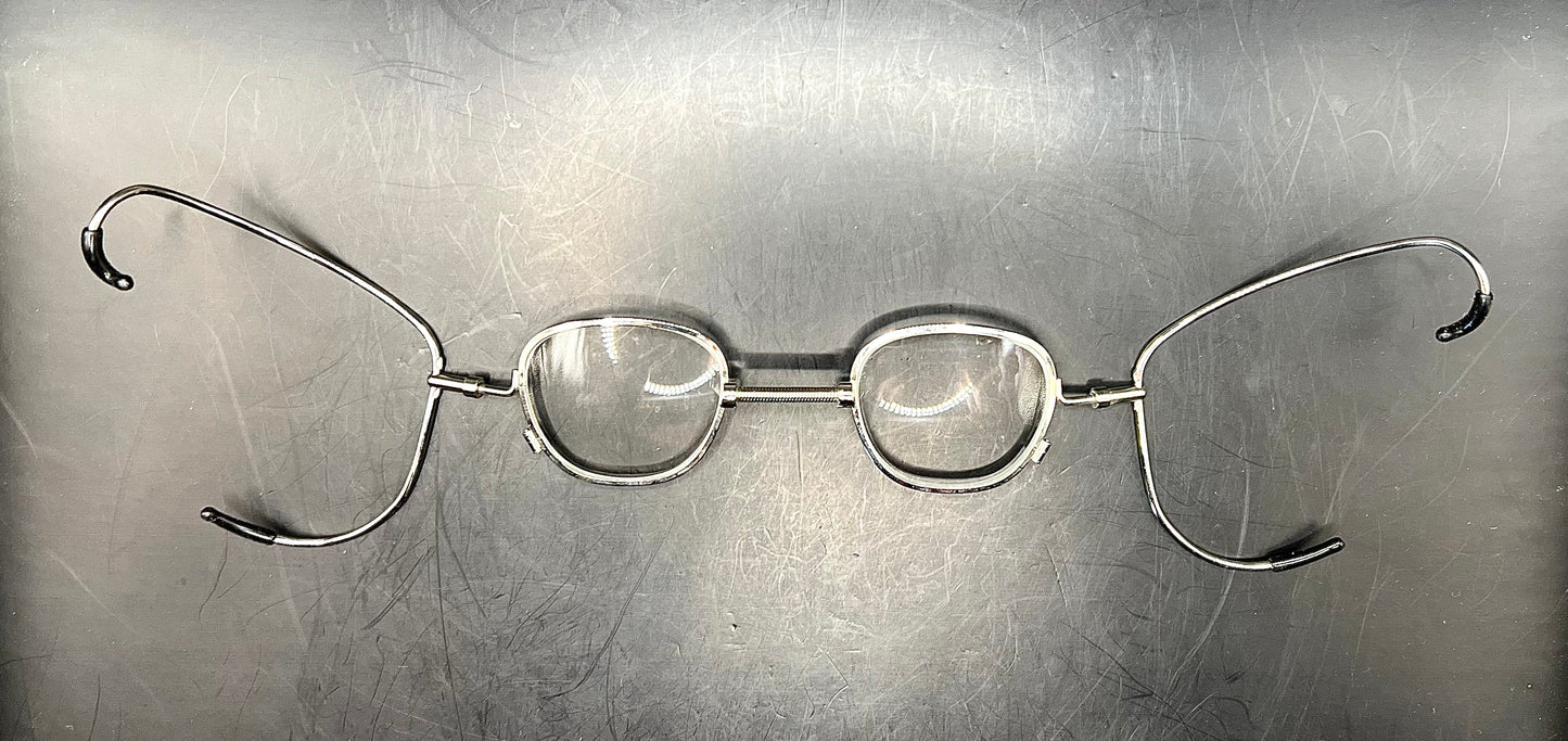 US Military M-17 Respirator Gas Mask Glasses Steampunk Unique NOS